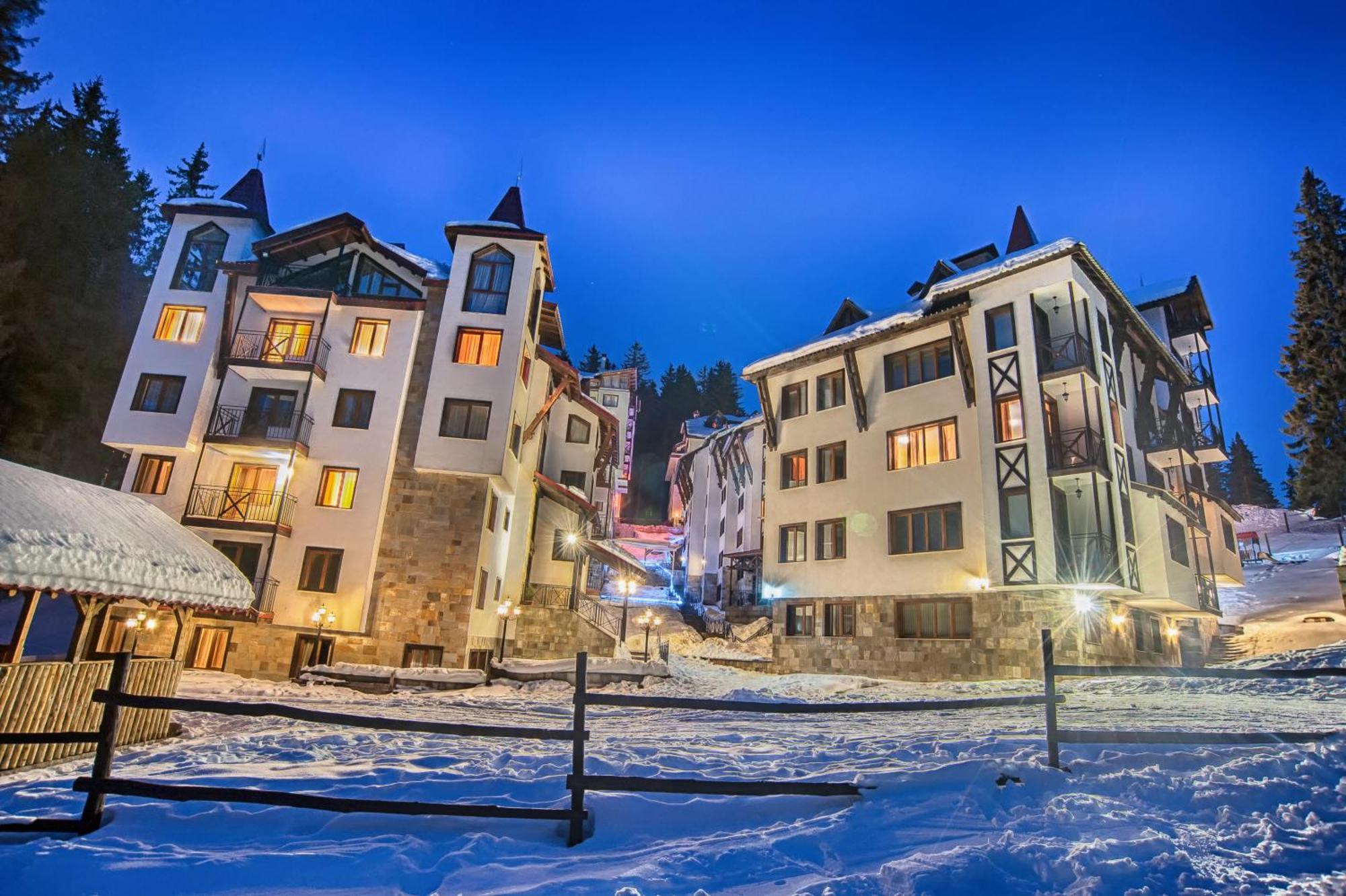The Castle Complex Aparthotel Pamporovo Exterior photo